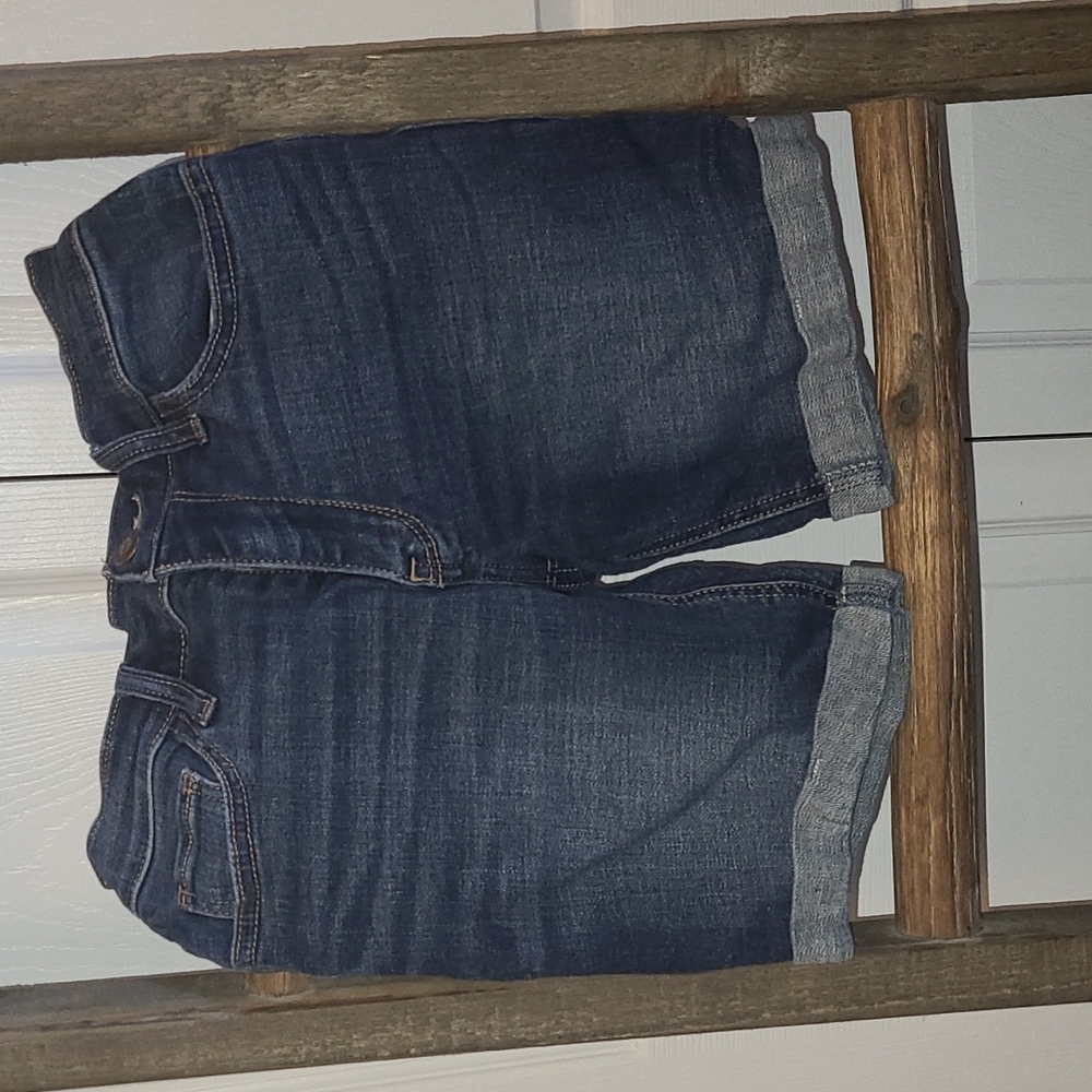 Girls Hollister mid-rise jean short